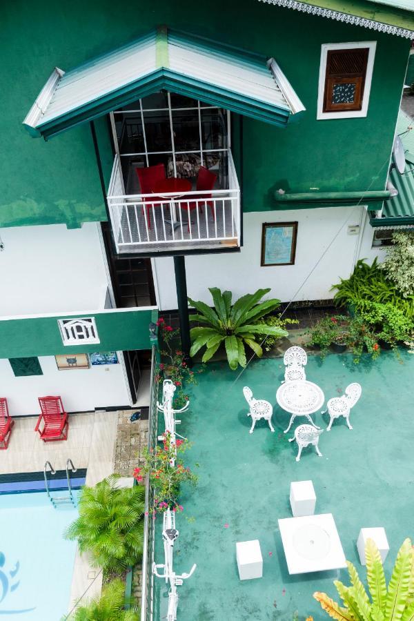 Kandy Riverside Villa Kültér fotó